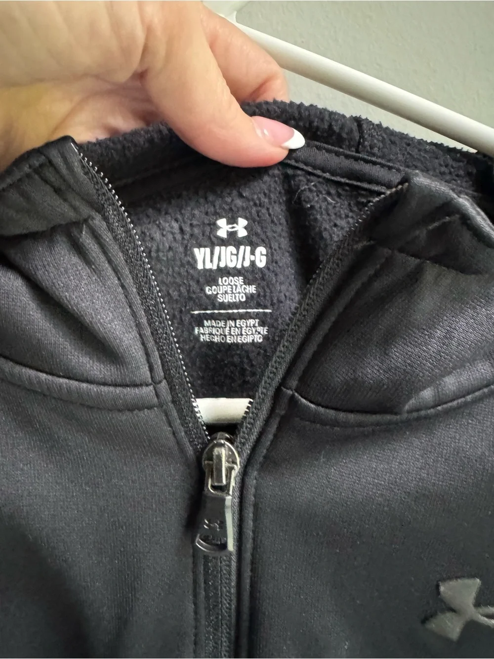 Under Armour Kids Black Hooded Full Zip Sweatshirt EUC